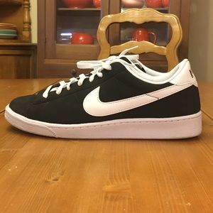 Nike Tennis Classic